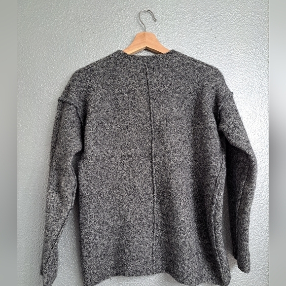 COPY - Joe's Salt & Pepper Wool Blend Crew Neck Sweater. Size M - Picture 2 of 4